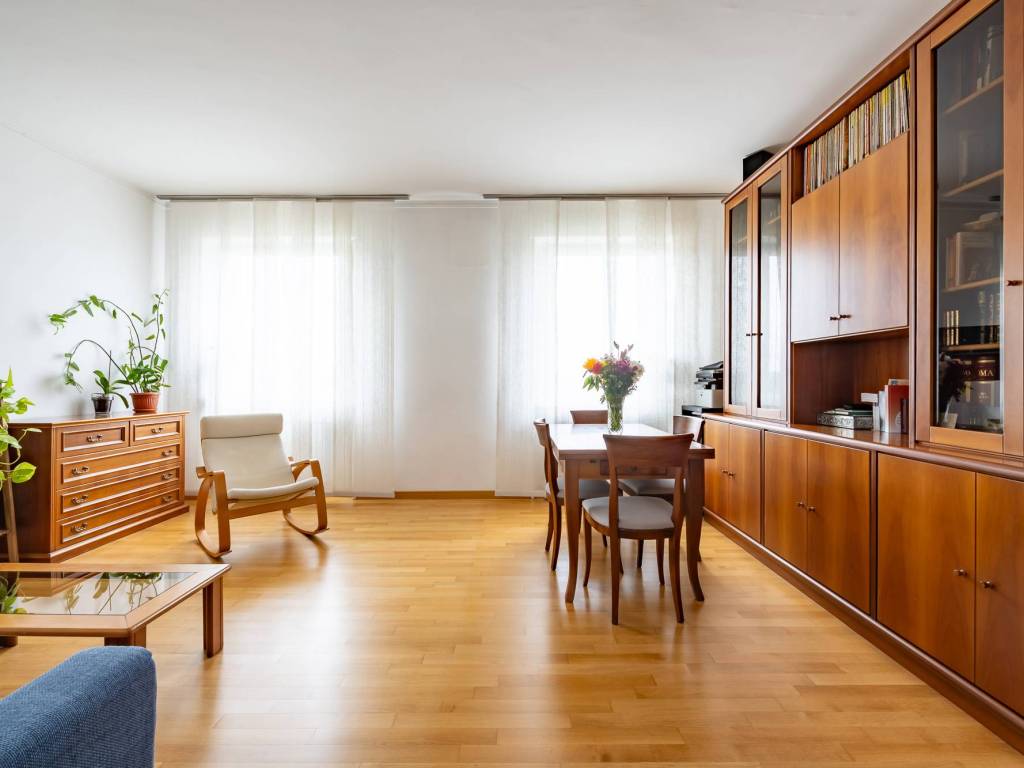 appartamento in vendita a Milano in zona Città Studi