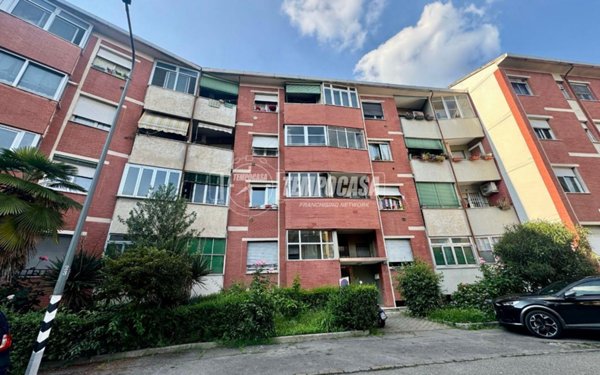 appartamento in vendita a Milano in zona Quarto Oggiaro