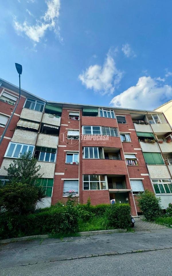appartamento in vendita a Milano in zona Quarto Oggiaro