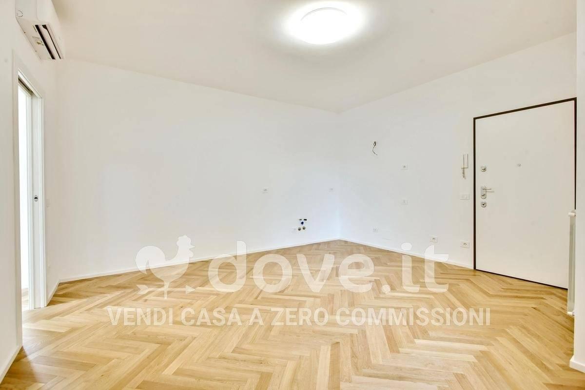appartamento in vendita a Milano in zona Vigentino