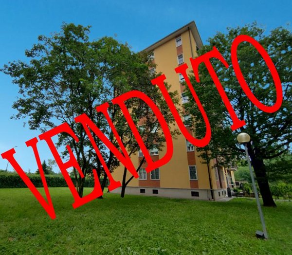 appartamento in vendita a Milano in zona Baggio