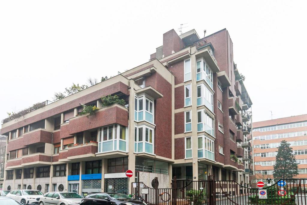 appartamento in vendita a Milano in zona Loreto