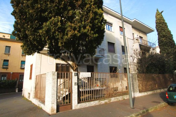 appartamento in vendita a Milano in zona Precotto