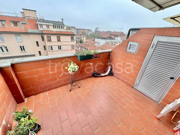 appartamento in vendita a Milano in zona Porta Vittoria