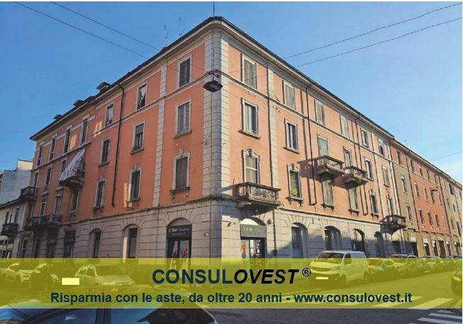 ufficio in vendita a Milano in zona Rogoredo