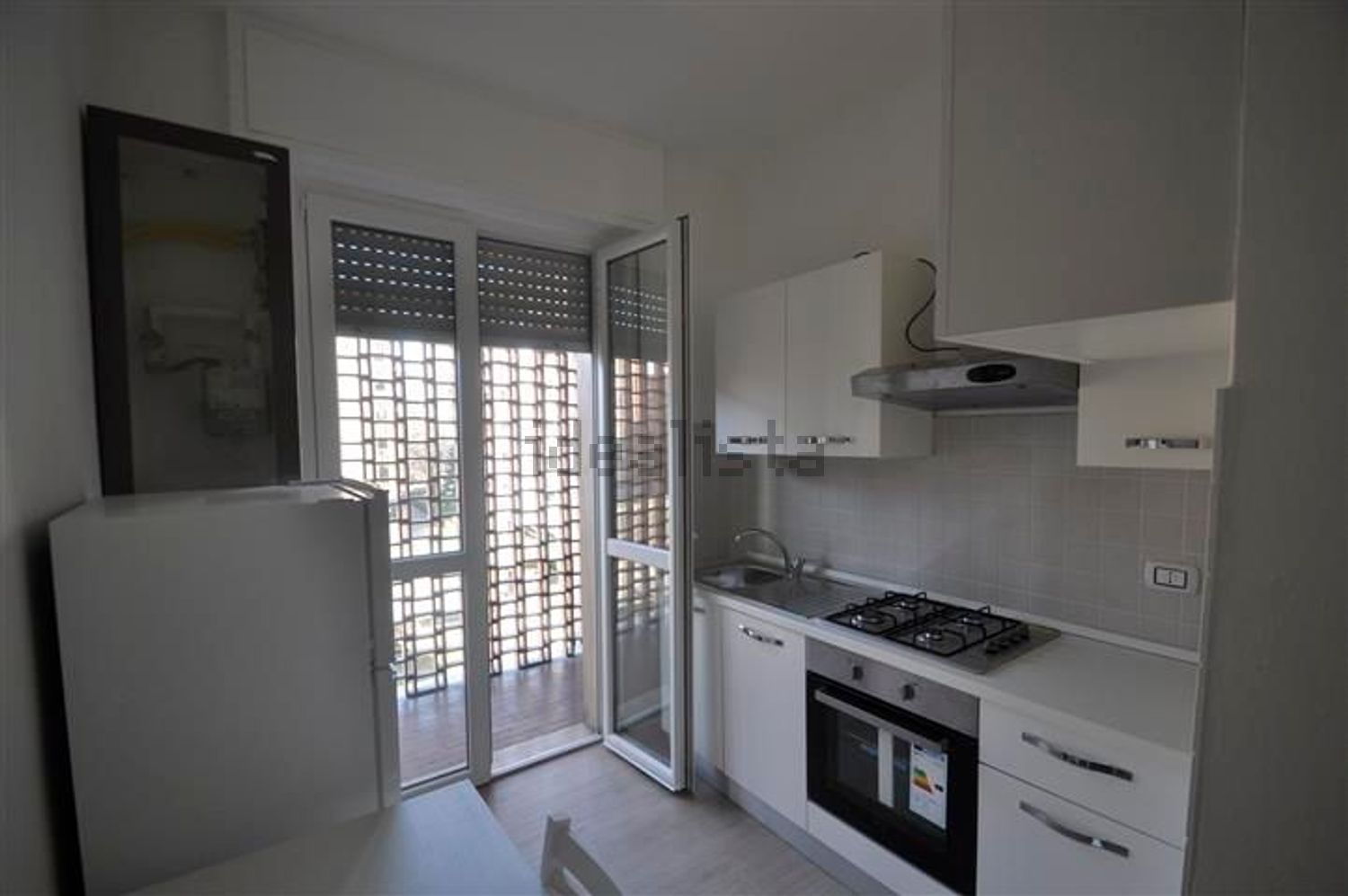 appartamento in vendita a Milano in zona Famagosta