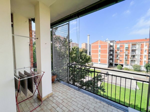 appartamento in vendita a Milano in zona Gallaratese