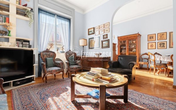 appartamento in vendita a Milano in zona XXII Marzo