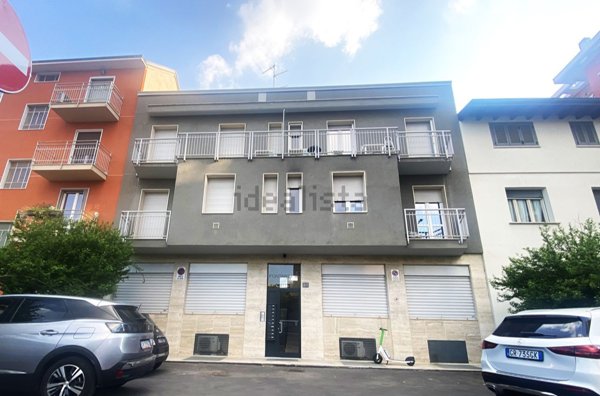 appartamento in vendita a Milano in zona Vigentino