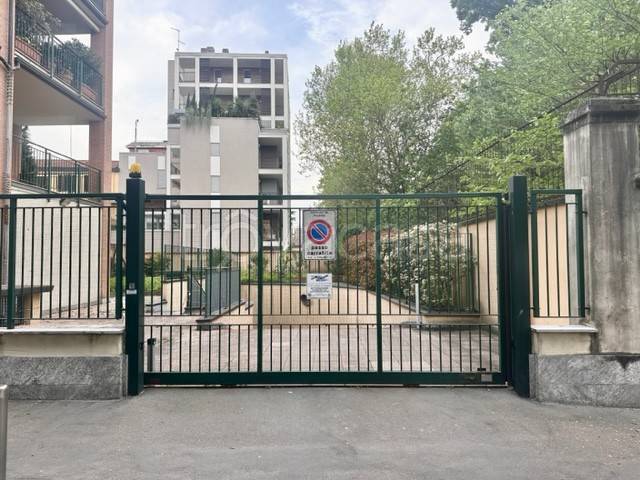 locale di sgombero in vendita a Milano in zona Gorla