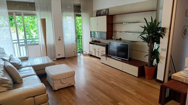 appartamento in vendita a Milano in zona Sempione