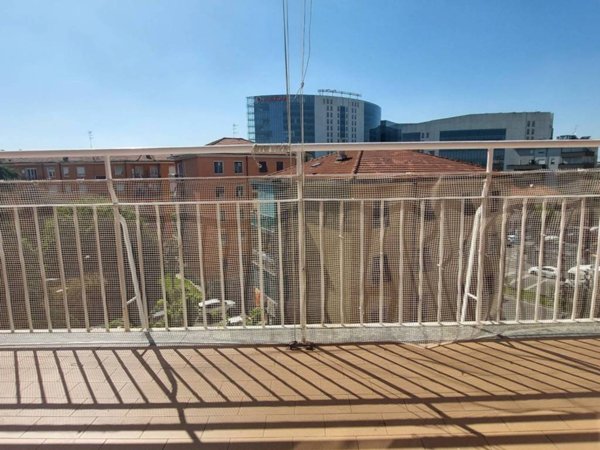 appartamento in vendita a Milano in zona Lorenteggio