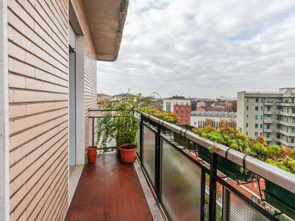appartamento in vendita a Milano in zona Porta Garibaldi