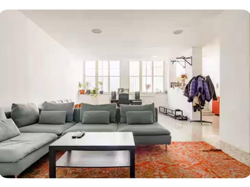 appartamento in vendita a Milano in zona Famagosta