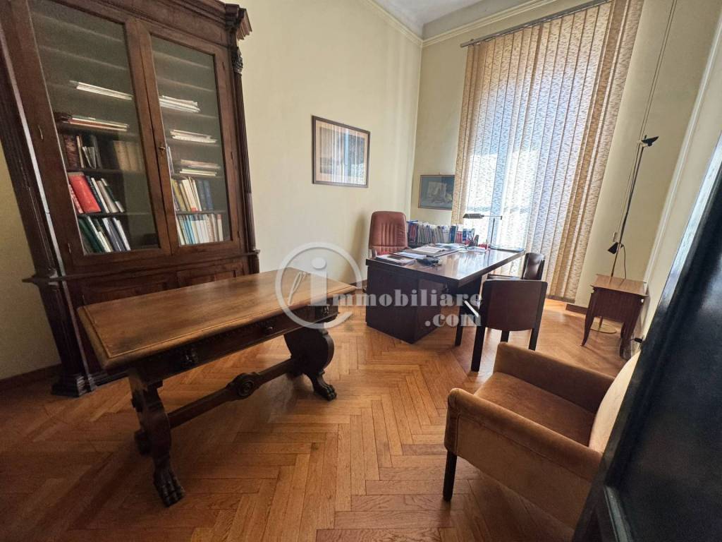 ufficio in vendita a Milano in zona Solari