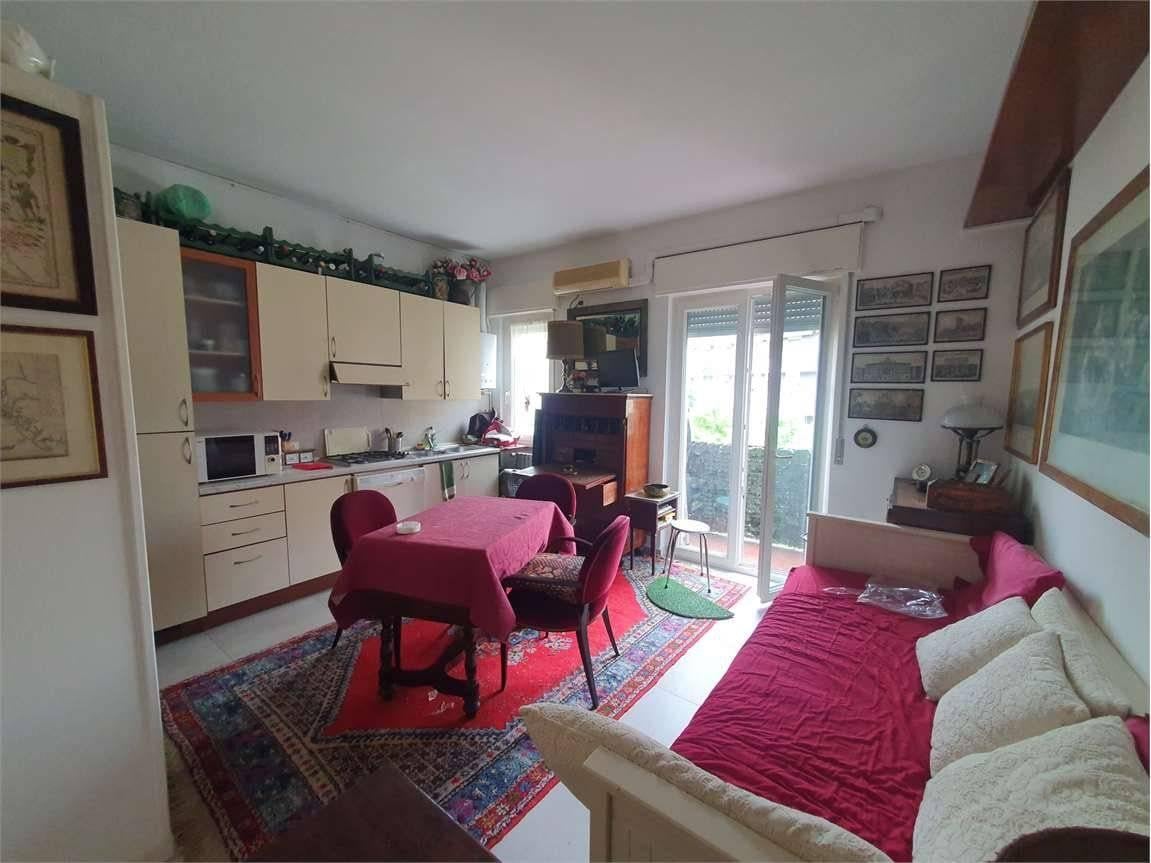 appartamento in vendita a Milano in zona Corvetto