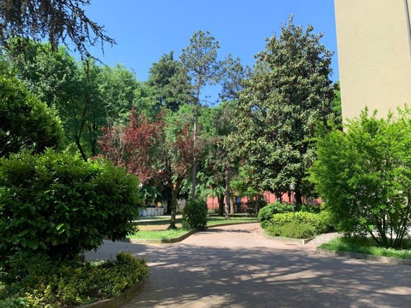 appartamento in vendita a Milano in zona Baggio