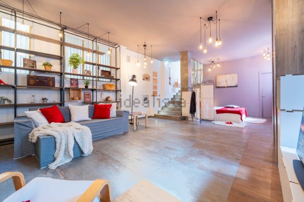appartamento in vendita a Milano in zona Solari