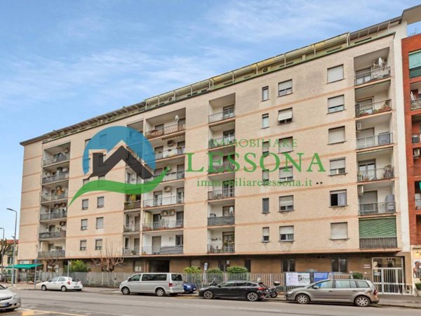 appartamento in vendita a Milano in zona Quarto Oggiaro