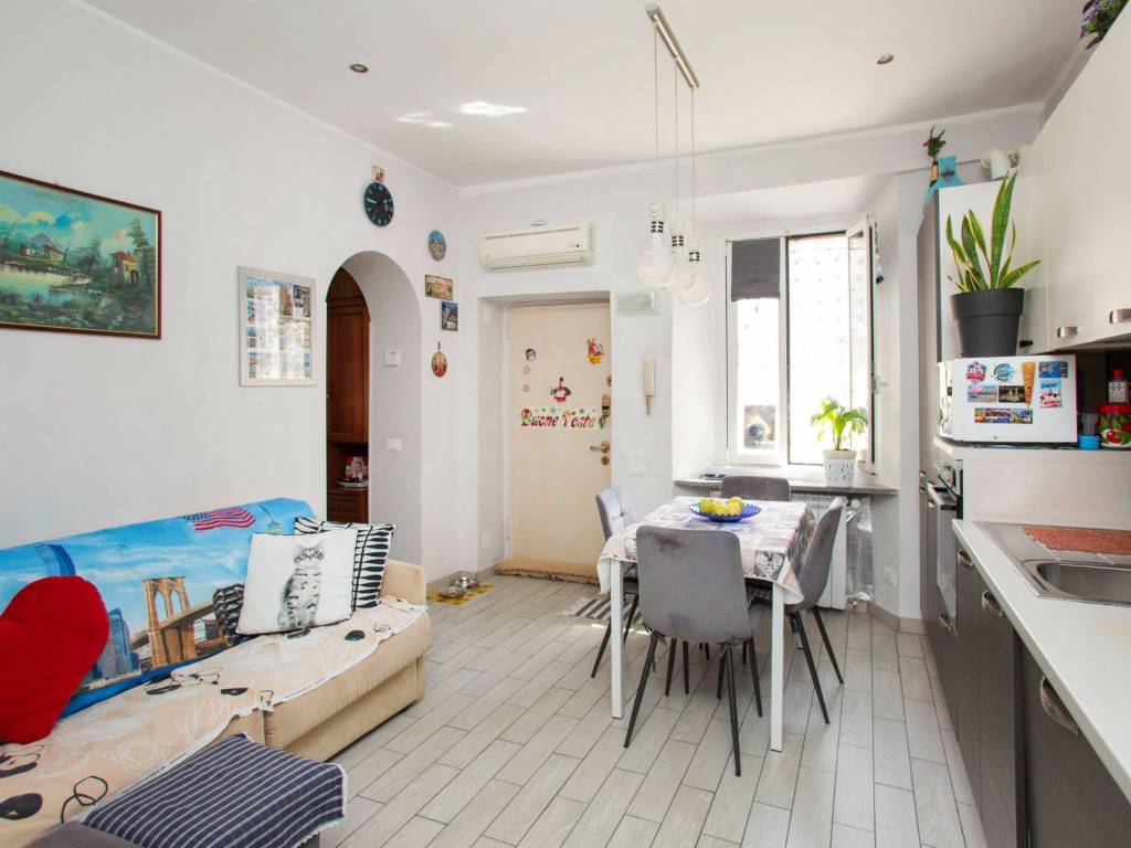 appartamento in vendita a Milano in zona Isola