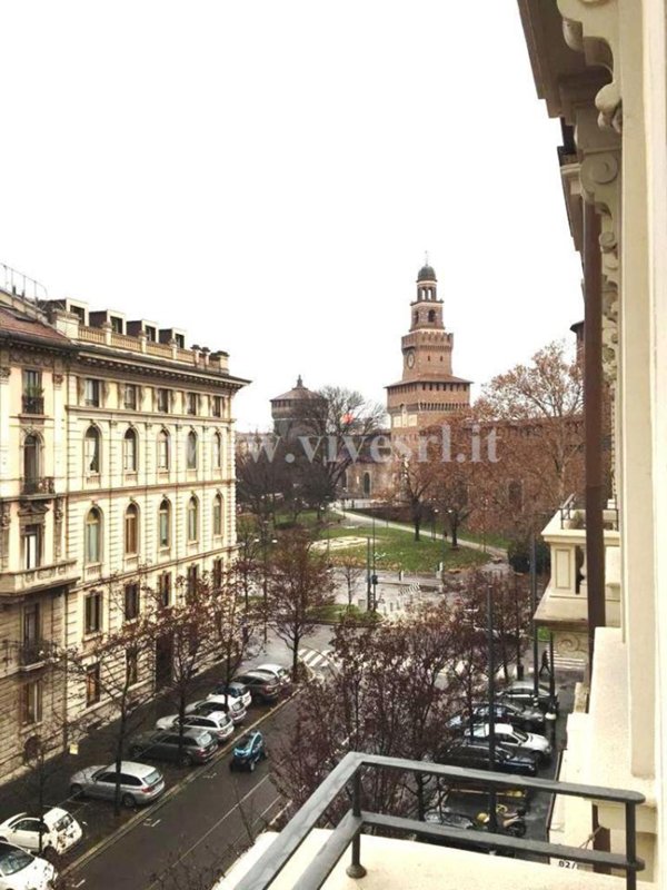 appartamento in vendita a Milano in zona Cadorna