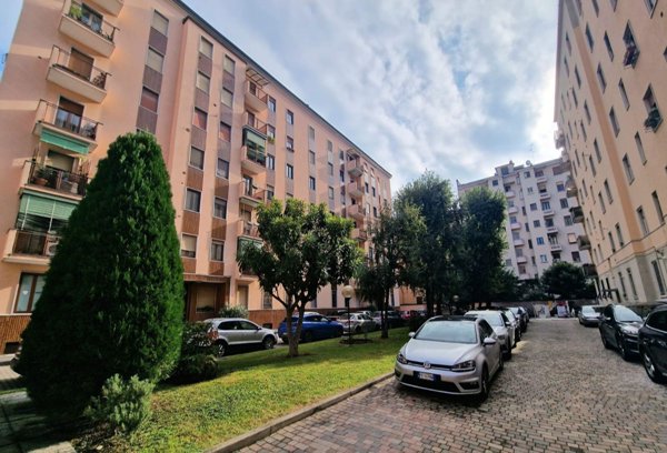 appartamento in vendita a Milano in zona Corvetto