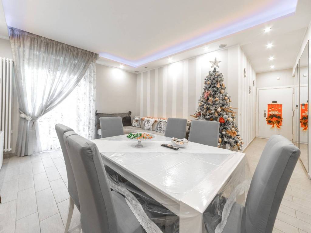 appartamento in vendita a Milano in zona Vigentino