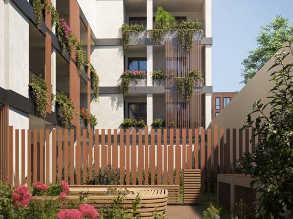 appartamento in vendita a Milano in zona Adriano
