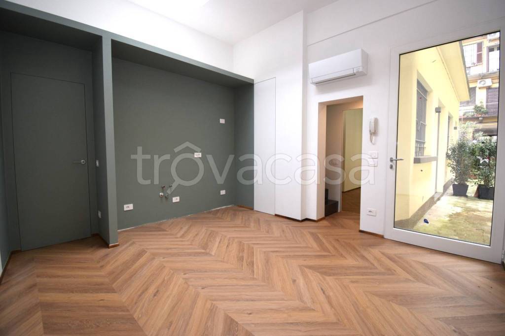 appartamento in vendita a Milano in zona Loreto