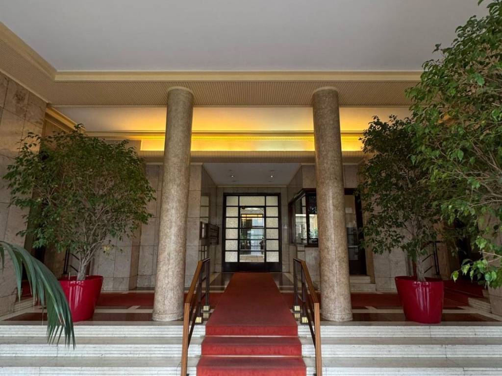 appartamento in vendita a Milano in zona Sempione