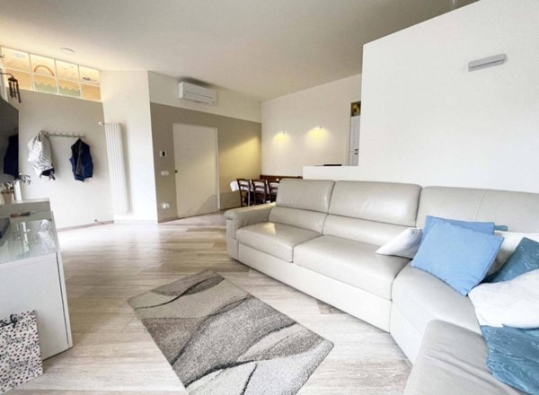 appartamento in vendita a Milano in zona Porta Garibaldi