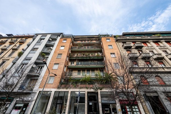 appartamento in vendita a Milano in zona Sempione
