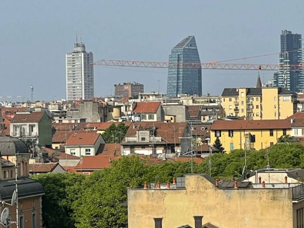 appartamento in vendita a Milano in zona Porta Nuova