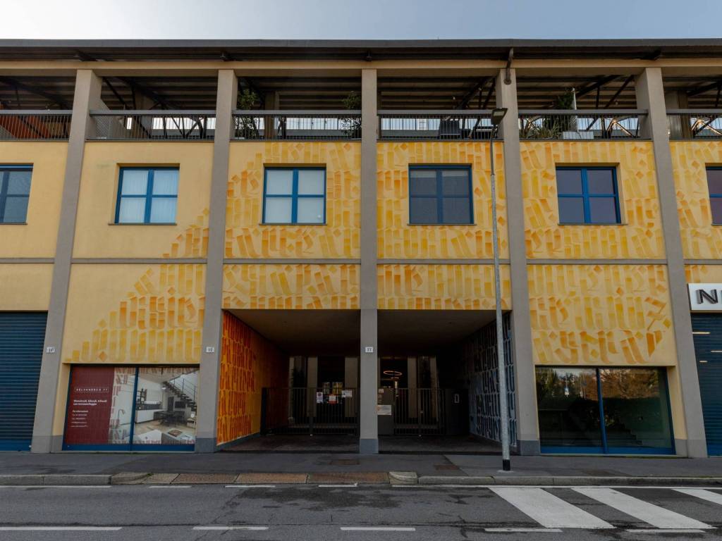 appartamento in vendita a Milano in zona Chiesa Rossa