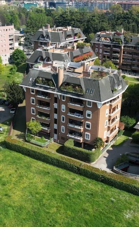 appartamento in vendita a Milano in zona Trenno