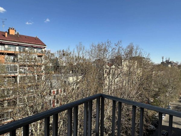appartamento in vendita a Milano in zona Centro Direzionale