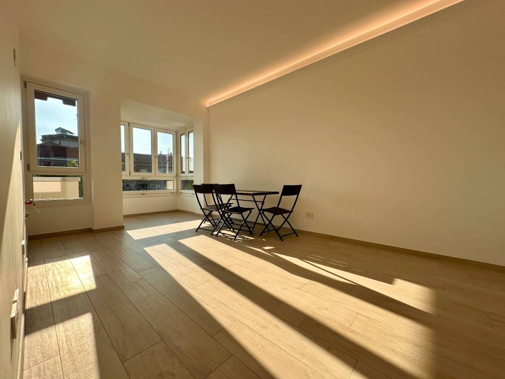 appartamento in vendita a Milano in zona Città Studi