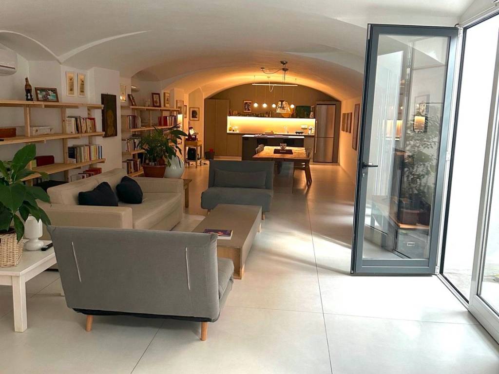 ufficio in vendita a Milano in zona Solari