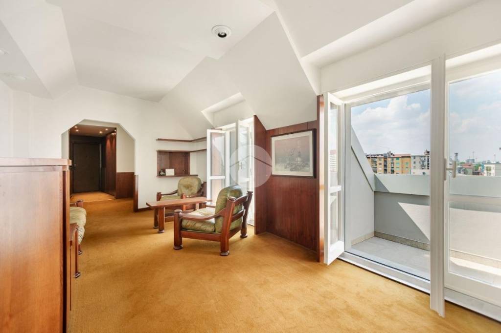 appartamento in vendita a Milano in zona Porta Nuova