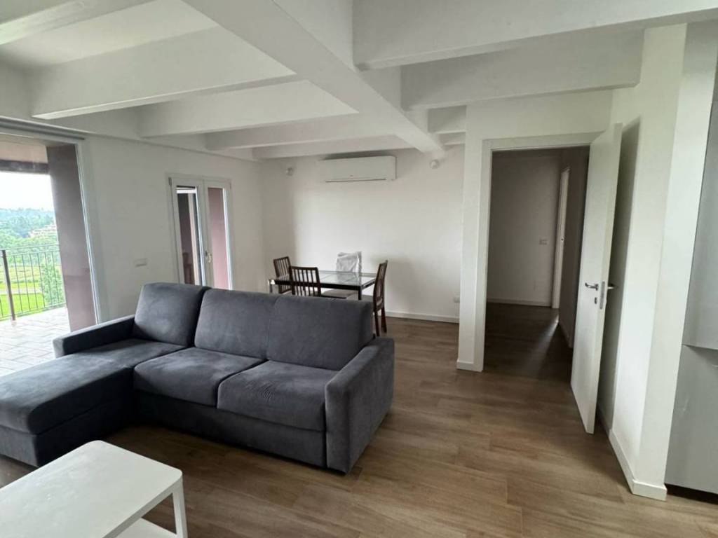 appartamento in vendita a Milano in zona Baggio