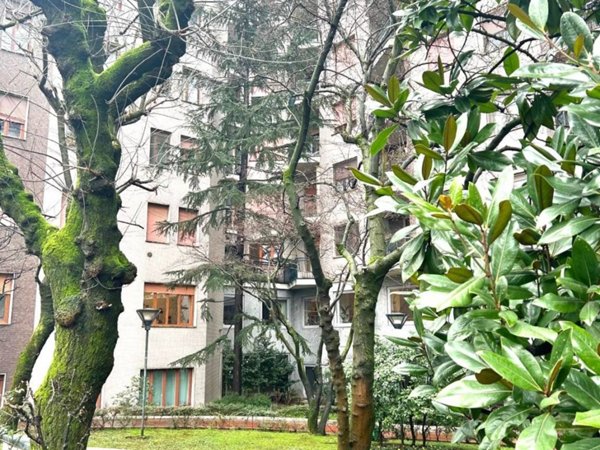 appartamento in vendita a Milano in zona Porta Romana