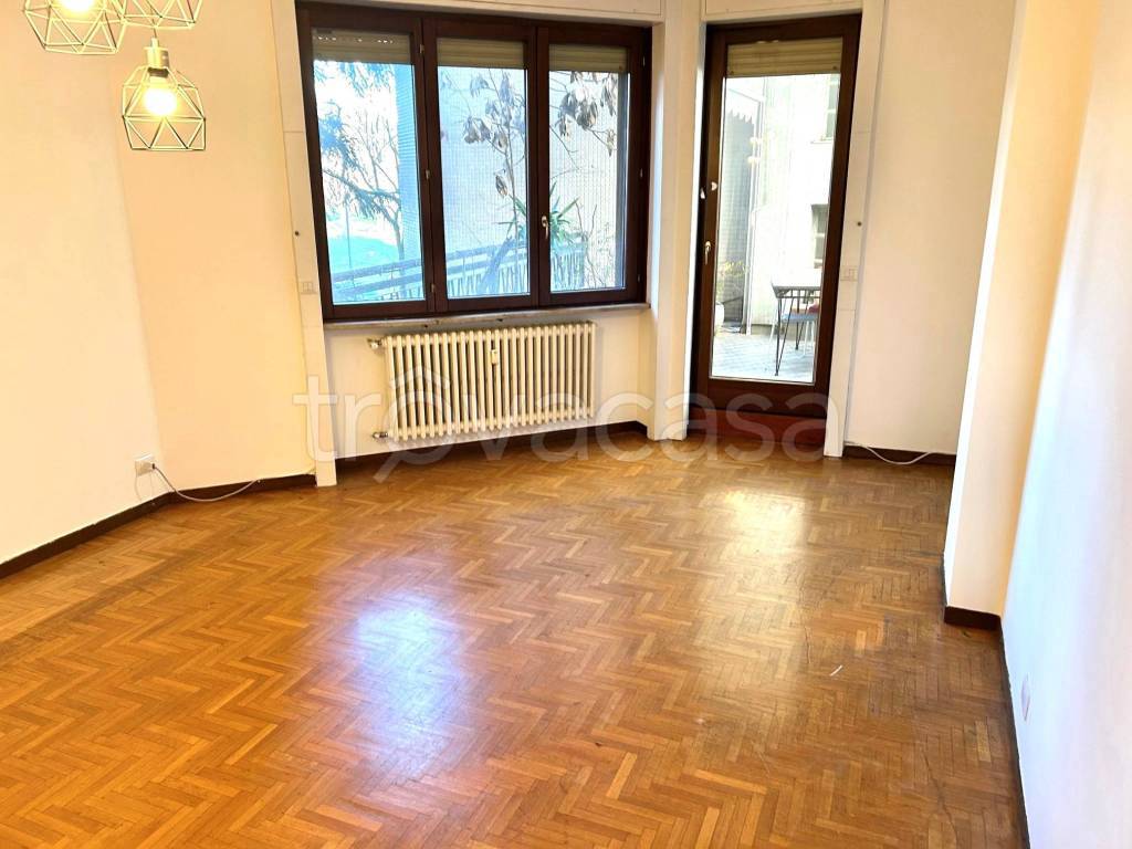 appartamento in vendita a Milano in zona XXII Marzo