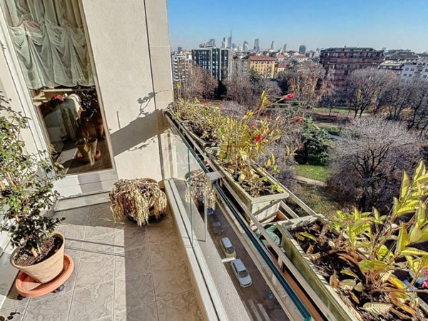 appartamento in vendita a Milano in zona Sempione