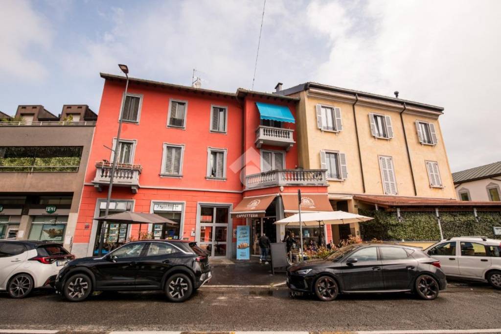 appartamento in vendita a Milano in zona Baggio