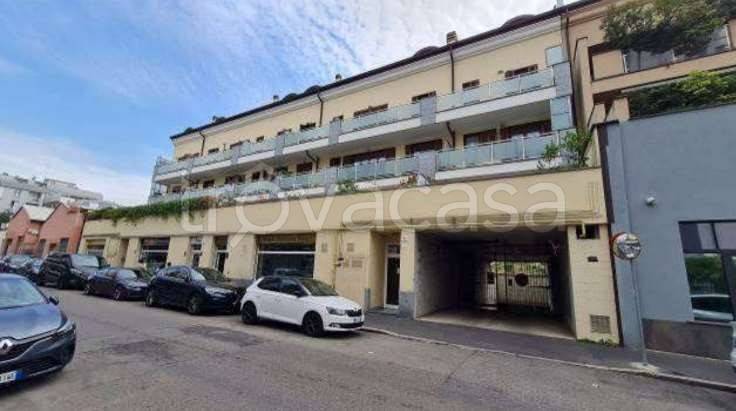 appartamento in vendita a Milano in zona Dergano