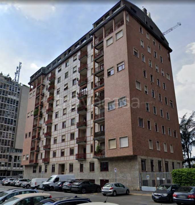 appartamento in vendita a Milano in zona Piazzale Lodi