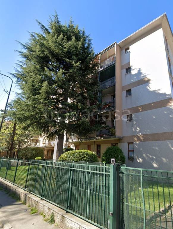 appartamento in vendita a Milano in zona Bruzzano