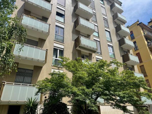 appartamento in vendita a Milano in zona Cagnola