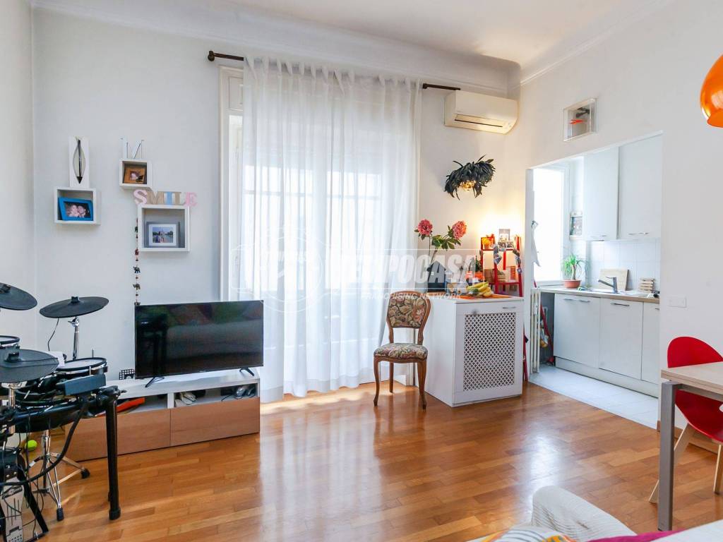 appartamento in vendita a Milano in zona Solari