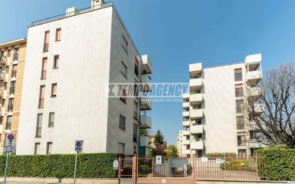 appartamento in vendita a Milano in zona Famagosta